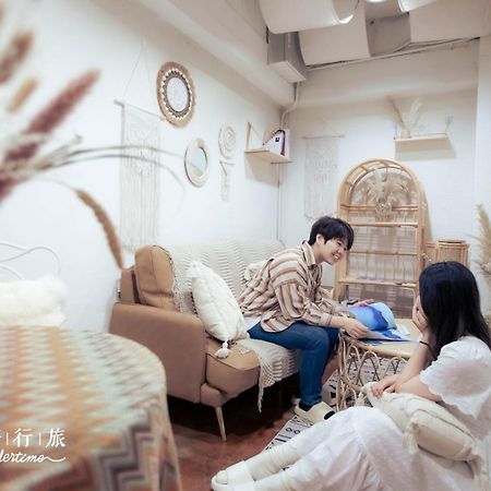 Wondertime2- Ladies' Inn 'Taipei Main Station Exterior foto